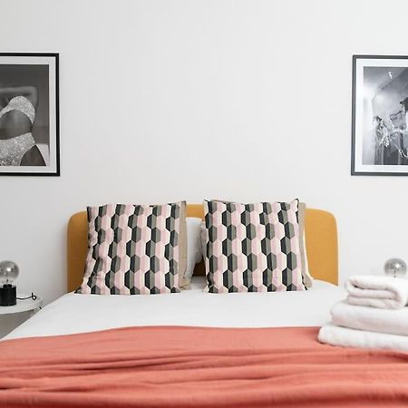 Two Bedroom Apartment By Buonomo Stays Short Lets & Serviced Accommodation In Balham With Balcony London Bagian luar foto