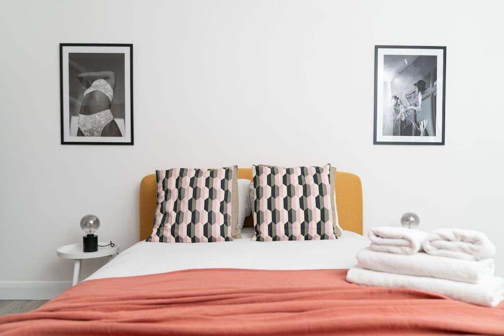 Two Bedroom Apartment By Buonomo Stays Short Lets & Serviced Accommodation In Balham With Balcony London Bagian luar foto